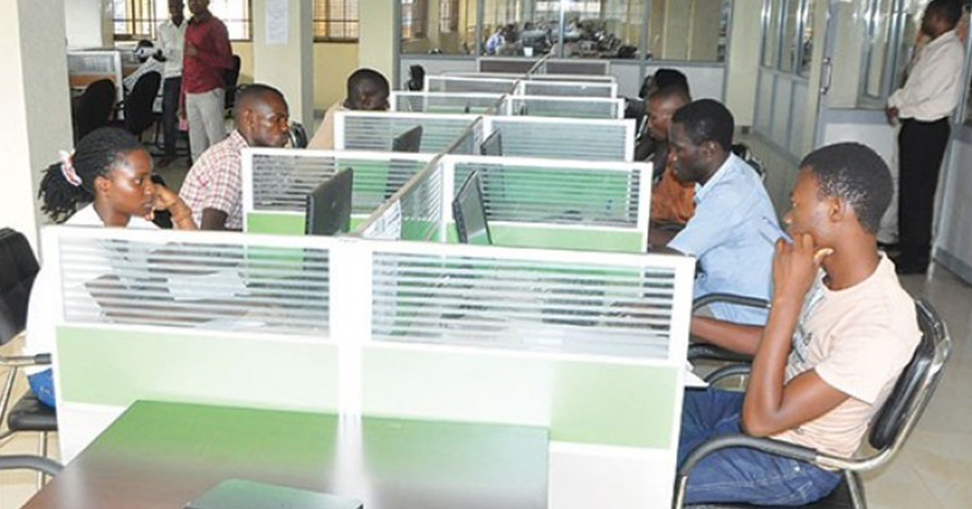 kiu-western-campus-students-get-their-course-notes-online